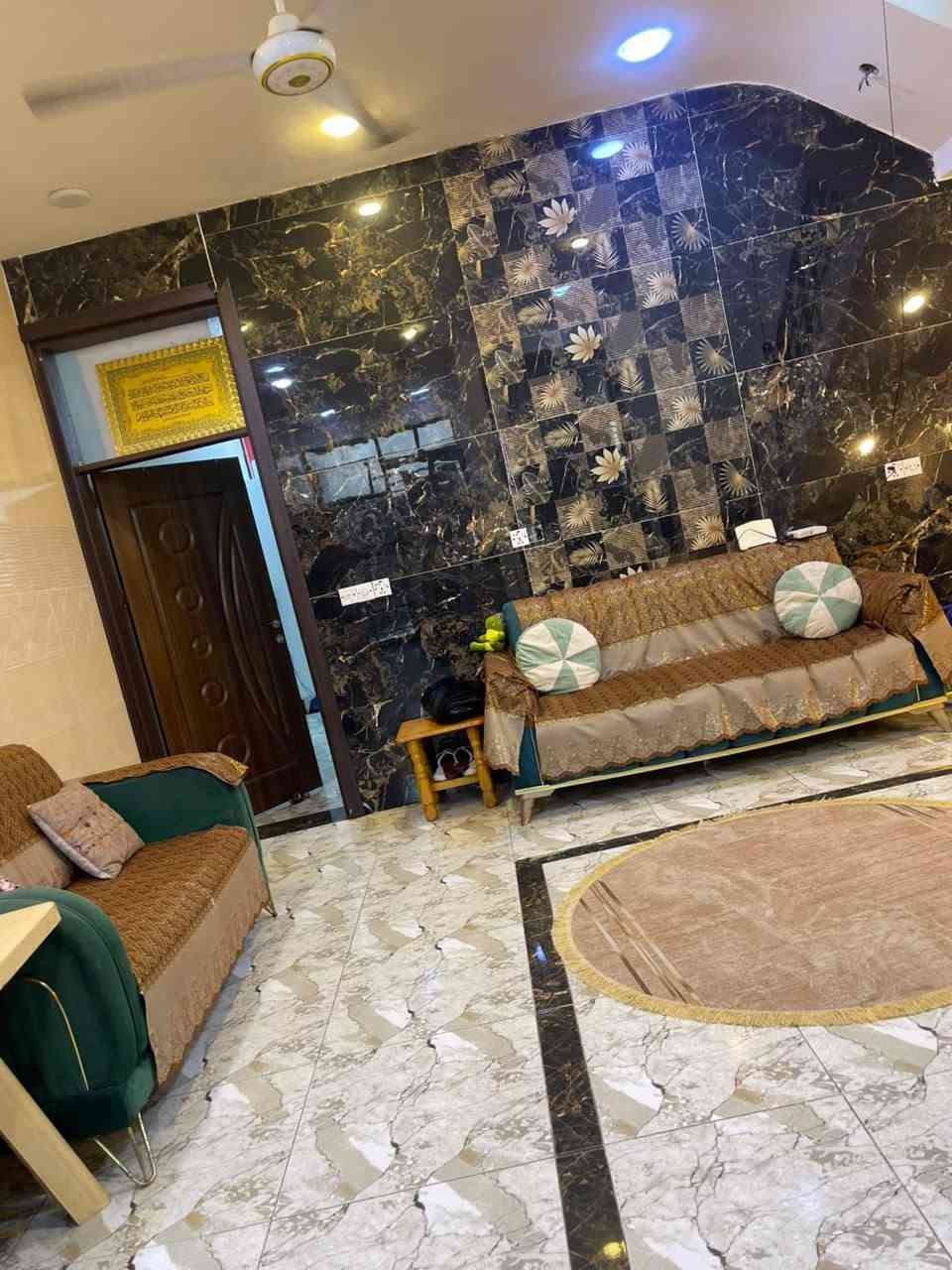 السلام عليكم
بيت زراعي  خلف محطه الارزاق المشيده مجمع النخيل  الفرع الرابع بيت مساحه 100 متر طابق ونص يحتوي على غرفتين نوم وصاله واستقبال وصحيات واجهه 6وربع في 16  علما البيت سند 25 طابو زراعي 
السعر 80 مليون وبيي مجال الشراي 
الاستفسار الاتصال عله الرقم 
***********
