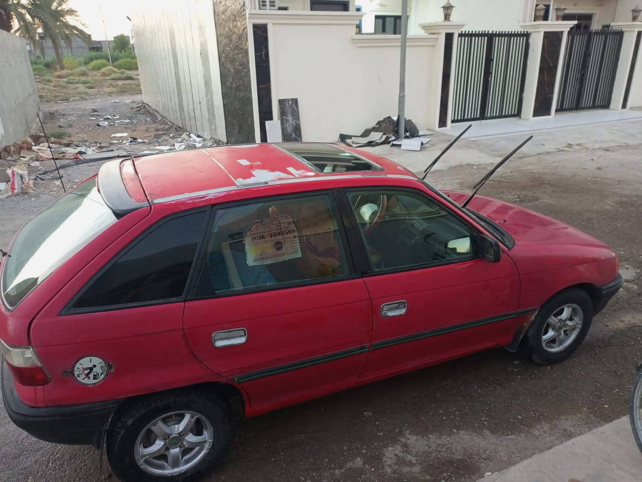 السلام عليكم opel astra  1991. نضيفه بلاديه دوشمه جديده ارضيه جلد قواعد دبل جديده لا خياس ولا ضربه قويه وبعدها بصبغه الشركه  رقم الدولي ديالئ  سنويه لل 31  بسمي  محرك 1600 دوش بور ستيرن مو عميه تخم تاير صدر كلش زين كير عادي مكاني بعقوبه تقاطع القدس السعر خاص  والشراي يتصل

***********
