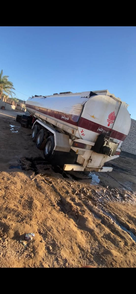 ‭***********‬ سلام عليكم سعر 280 وبيها مجال بسيط
للبيع اسكانيه رقم انبار كامله تخم تاير اكسل محرك كير   #بم #كهربائي 113 مناقصها برقي طوناج جي بي اس سلامه بشهر العاشر تسقط سنويه جديده سنه 2029 تنتهي
