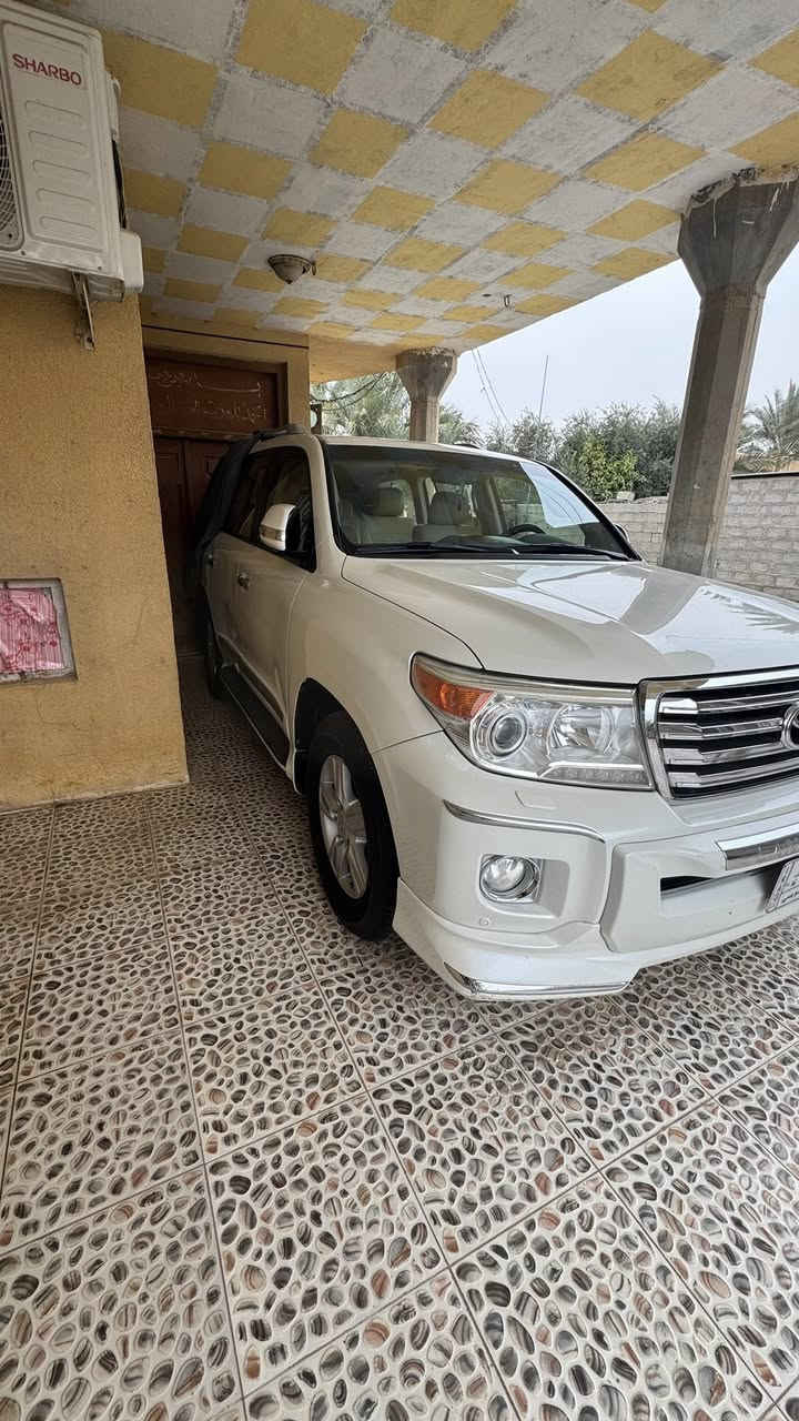 للبيع لاندكروز موديل 2014  فول مواصفات بريم  كشنات جلد رقم بغداد بسمي تحويل مباشر مكفوله كفاله  عامه ماشيه 94 ألف حقيقي السيارة  جديده حيل مال جناي مامتعوبه ابد  السعر 445 ورقه العنوان ديالى الخالص للاستفسار الاتصال 

***********
