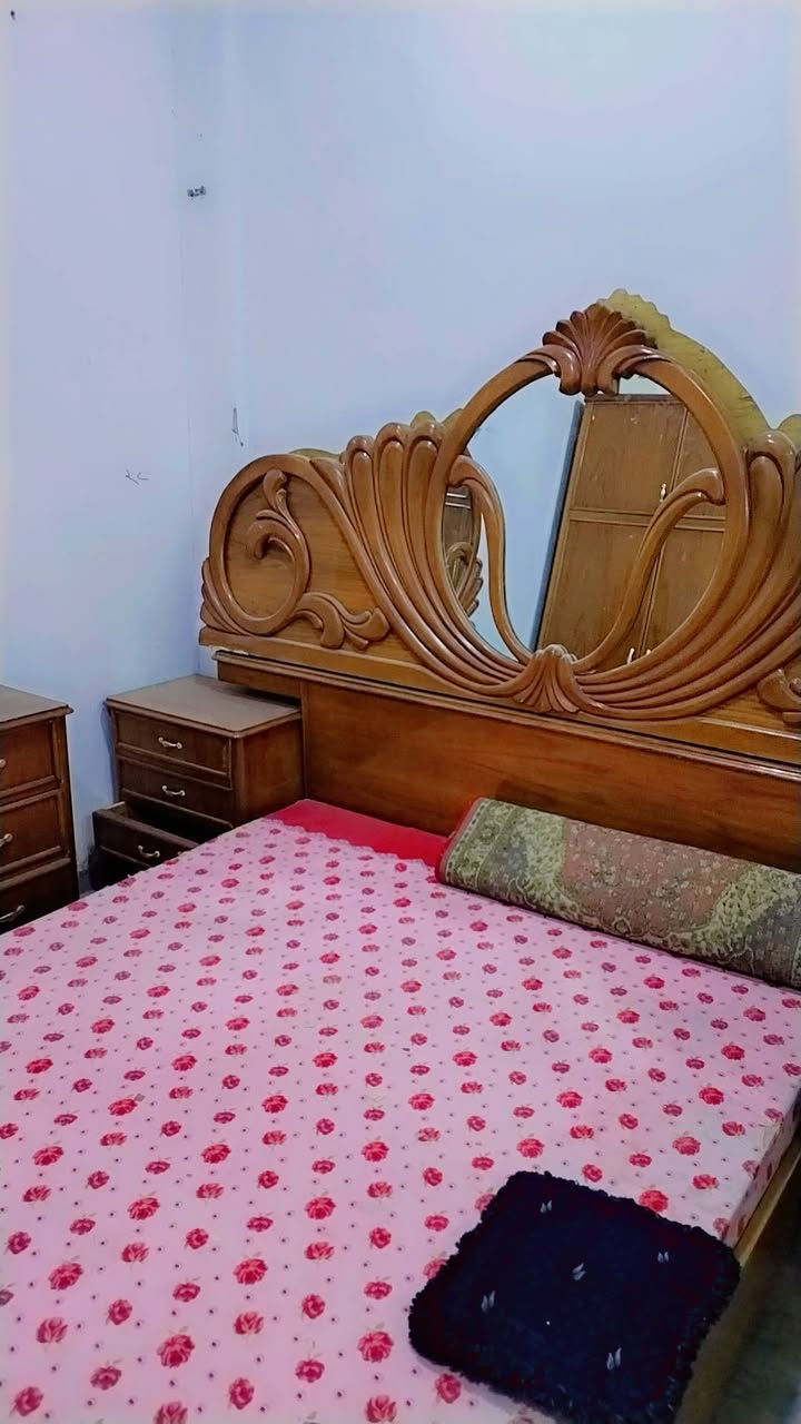 تم على بركة الله أفتتاح مزاد ابو علي لبيع وشراء الاغراض المستعمله كافه العنوان الجغيفي الثانيه مجاور أسواق نواف الاتصال بلرقم *********** اخوان الي عنده بيع او شراء يتصل بلرقم اني مكلف بلنشر وتحياتي للجميع
