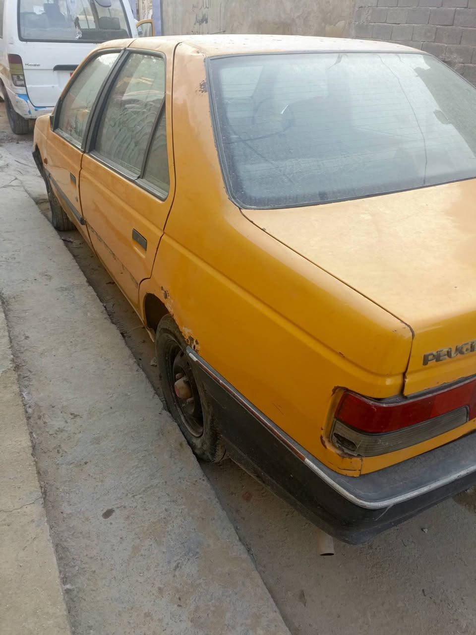 السلام عليكم
عندي هاي السيارة اريدها ب10 ورقه 
مطلوبه 6 ورقات  هيئه  فقط سنويه ساقطه من 2018
كهربائياتها شغاله كير مابي شي بس مكينه كايمه راعيها موجود 
 
ابيع كوم حديد


**إذا كنت صاحب هذا الإعلان وتريد حذفه لأي سبب، رجاءا أرسل رسالة إلى الدعم الفني**