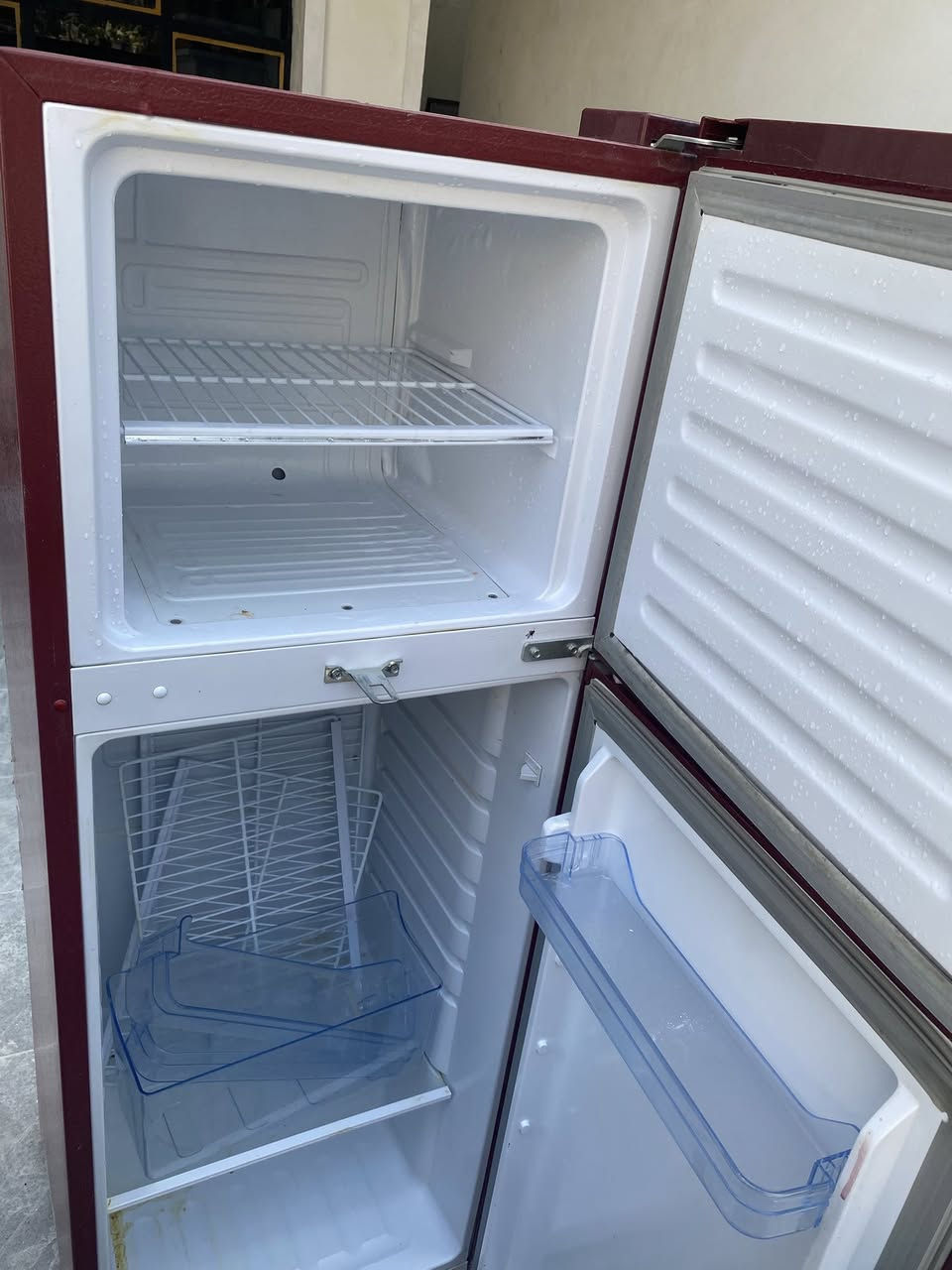 طباخ وثلاجه شغالين ثنينهم سعرهم 250 مكان ابودشير للاستفسار *********** اكو واتساب
