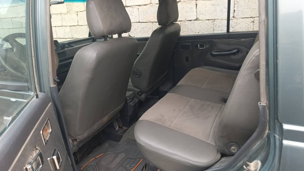 السلام عليكم باجيرو موديل ٩٠ رقم سليمانيه جديدة كلش ما متعوبه مكينه جديدة باتري جديد رقم دولي جديد سنتر لوك شغال سياره خير من الله ترايك وين متريد السعر ٥٥ بيها مجال للاستفسار الاتصال على الرقم ‏((‪***********‬‏)) ((‏‪***********‬‏))
