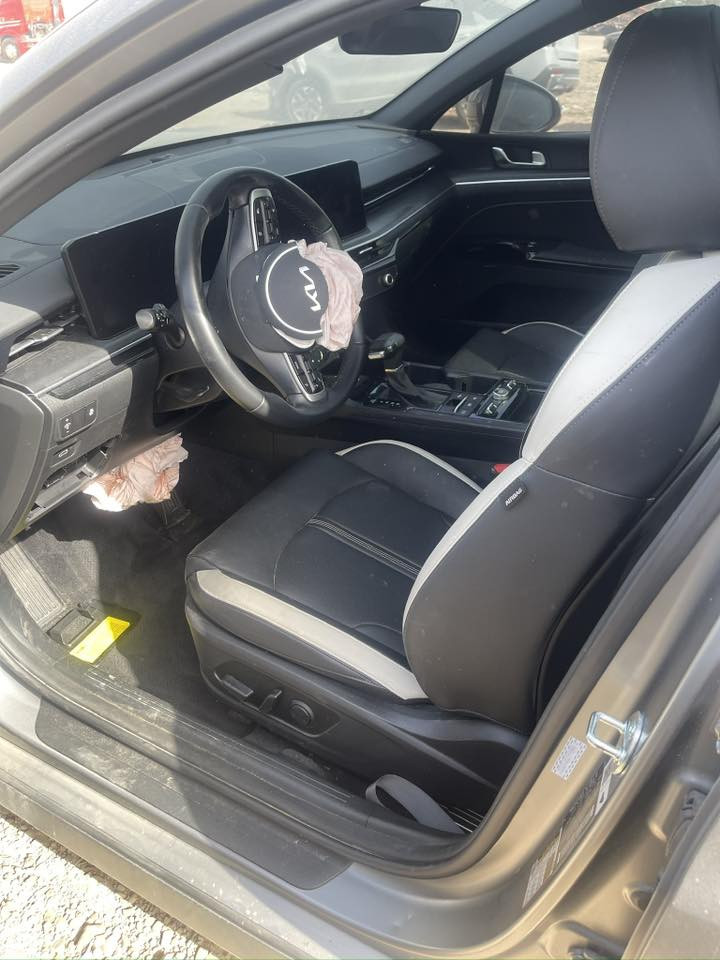 Kia K5 -Gt Line

كي فايف جيتي لاين 2025
تشغيل عن بعد
محرك 2500 رادارات امامية وخلفية وجانبية::
دخول ذكي
كروس مثبت سرعة 
شاشة كبيرة 
شحن لاسلكي 
هند بريك كهربائي 
بصمة
اشاير بلمري 
كامرة دواره
4 انضمة قيادة 
اوتو هولد 
ترحيب بل اليدات
كشنات كهرباء
وارد أمريكي حادثه موضح سعر 184$ 

***********
