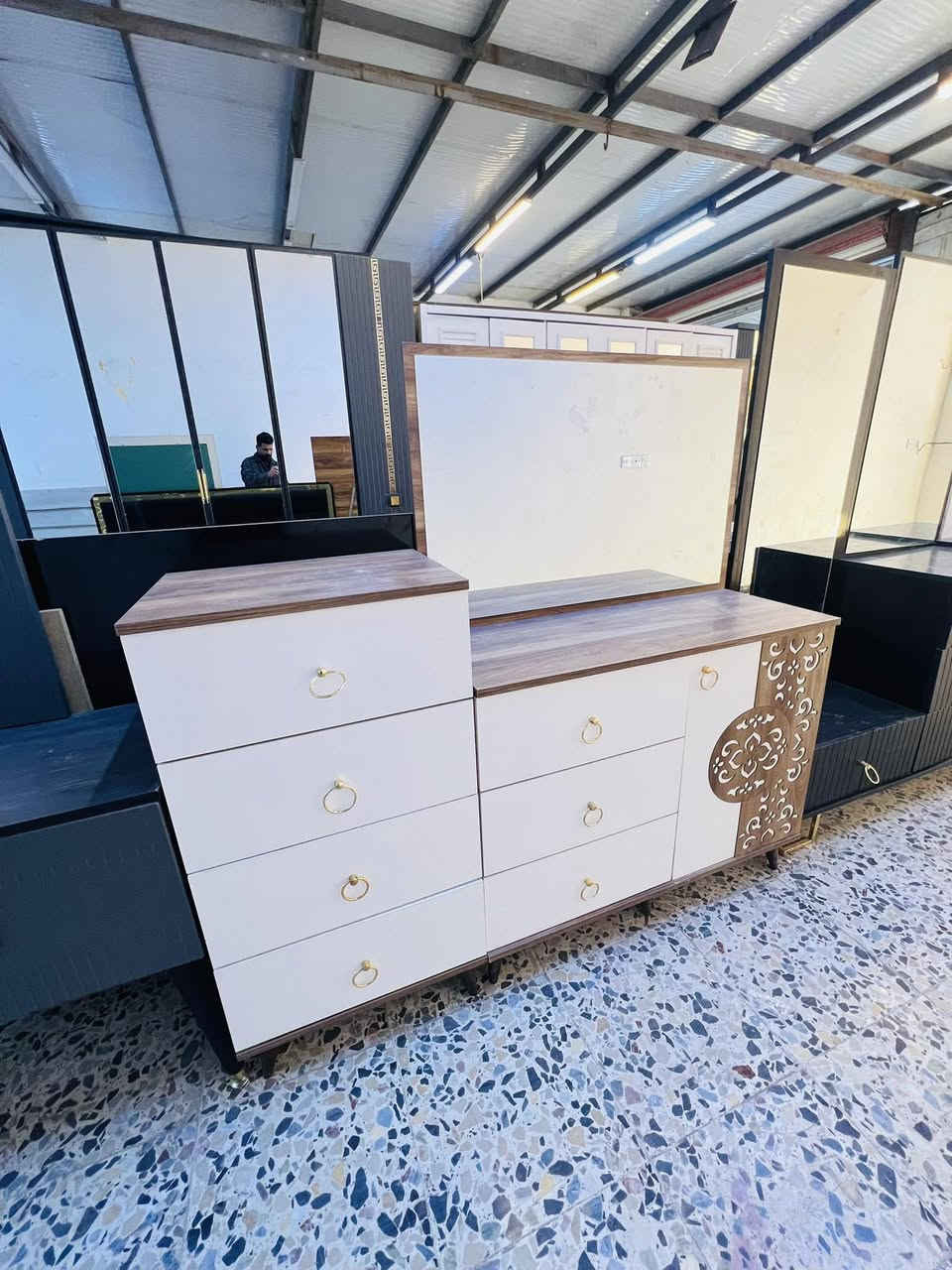 غرفة. تركي. نضام ابواب. كوالتي عالي. لون مميز ٨قطع. ٦٥٠بس. واصل. كول مناطق بغداد


**إذا كنت صاحب هذا الإعلان وتريد حذفه لأي سبب، رجاءا أرسل رسالة إلى الدعم الفني**