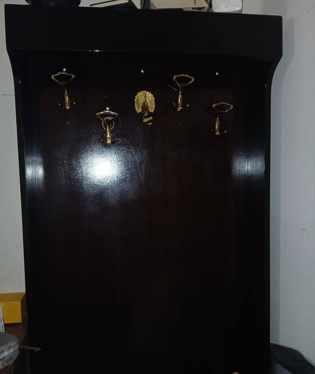 كنتور انتيكا صاج 60 مع نواعم غرفة انتيكا بدون كنتور 90 - - *********** مجمع800A
اني مكلف بالنشر موجود رقمهم بيه واتساب
