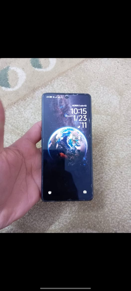 السلام عليكم
بوكو إف 4 جي تي /poco F4GT 

ذاكرة 256 

عشوائية 20

معالج سناب دراجون 8 الجيل الأول( معالج فلاكشب) 

بطارية 4900 شاحنة 120 واط (يشحن من الصفر لل100 ب17 دقيقة بالضبط) ملحقاته الكفر والشاحنة والباكيت 

بيه شفتات بالشاصي  للالعاب 

يصور 4k 60 فريم 

ويدعم 120فريم ببجي 

***********
