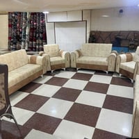 ١٠ مقعد • خشب بلوك اسود • قماش كتان