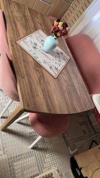 طاولة وكراسي • مستعمل مثل جديد • السليمانية