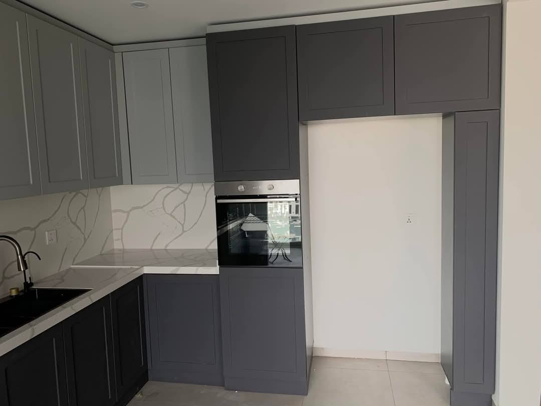 🍴✨ مطبخ ألمنيوم من أعمالنا ✨🍴
إن شاء الله ينال إعجابكم 🤍

🔹 مواصفات:
🇹🇷 خامات تركية عالية الجودة
🪵 محشّى بالخشب لثبات ومتانة أكثر
💧 دواخل فوم ضد الماء
🎯 التصميم والتنفيذ حسب طلب الزبون

📞 للاستفسار والتواصل:
عبر الصفحة 📩 أو الاتصال على الرقم:
*********** 📱العنوان كوت دور العمال
