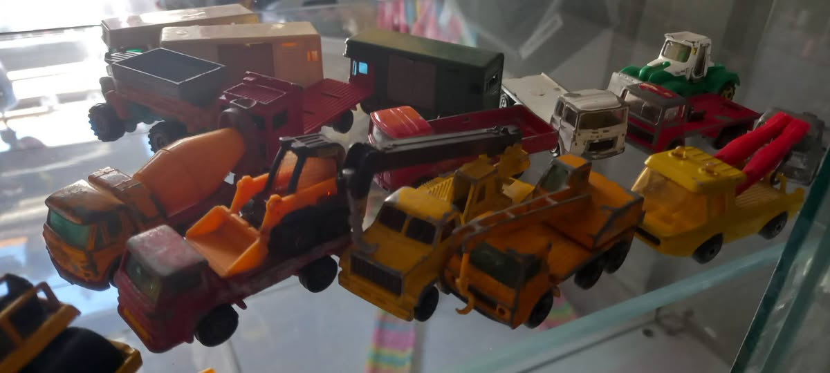 فقط انكليزي حجم ٦٤ سعر القطعه 5000 الف متوفر١٨٨ قطعه للحجزواتساب *********** أيضا متوفر توصيل لكافة المحافظات
