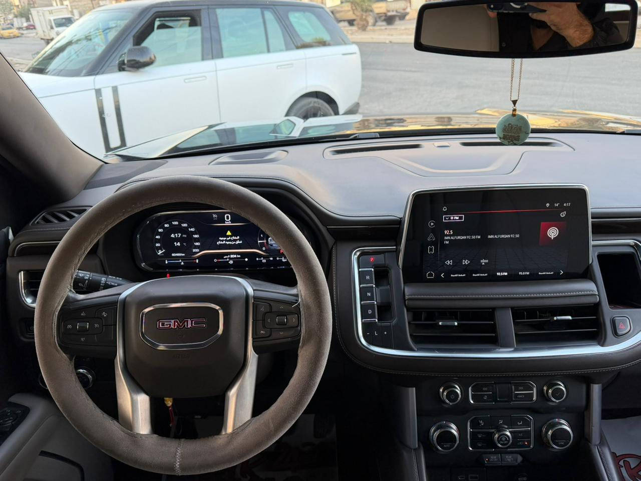 للبيع جمسي يوگن خليجي رقم بغداد بأسمي.

————————-

الموديل - 2023 SLEخليجي

عداد المشي - 60kالف كيلومتر

المحرك _ 5300

اللون اسود ميتاليك مغلفة ppf 

رقم بغداد بأسمي

السياره مكفوله من كلشي. حتى دعاميات السياره استخدام شخصي 🟣

_________________

المواصفات …. 🎪

بچم دنلي بلادي من شركة

شاشه جبيره 

كشنات كهرباء 

لد امامي هايلوجين 

كشافات هايلوجين 

ويل 17

مري تدفئه 

كامره خلفيه 

اشاير بالمريـ

شاشه اعطال 

تبريد ٣قطع 

نطام صوت 

لايت زينون ابيض بلادي 

داخل لونين رصاصي وجوزي 🟠

تحكم ستيرن 4 جهات 

اضويه ترحيب LED

بلوتوث 

منفذ USB 

منفذ AUX

وضيعات Display بالشاشه 

رادار امامي🔵

رادار جانبي🟠

رادار خلفي🟢

توقف ذاتي🔶

جنطه كهرباء⚪️

ثلاجه🔻

وبعد اكو مواصفات معروفه 

_______________________________

السياره مكفوله من كلشي صبغ تبديل كامله مابيهه اي نقص دهن فلاتر كله  اصلي وجديد السياره مابيهه اي نقص 

مكان بغداد البلديات 
بعده بضمان الشركة 

السعر ( 505) خمس دفاتر وخمسه 
 وبيهه مجال 

للاستفسار الرقم / ***********
