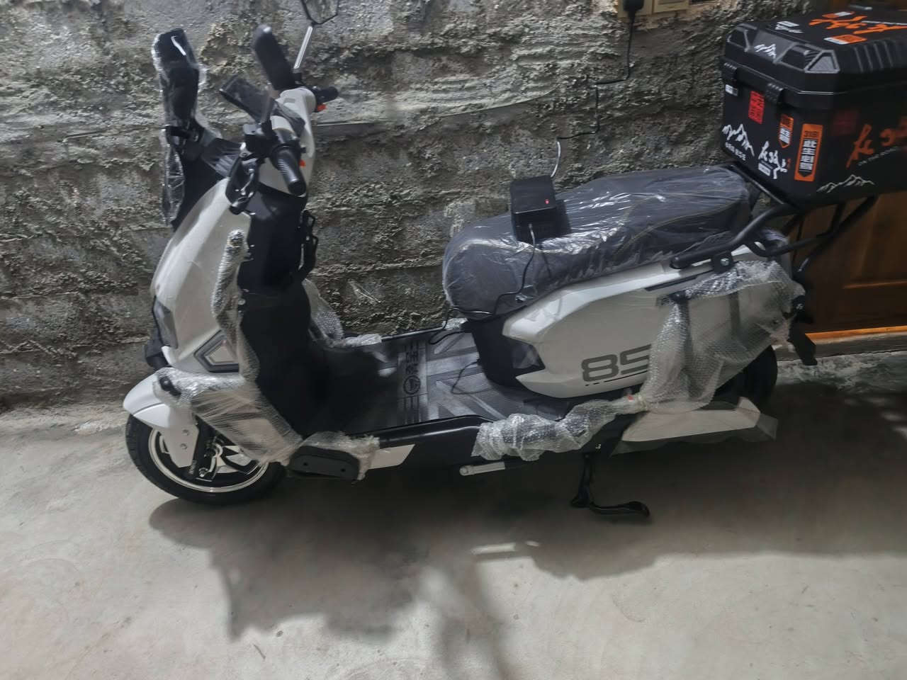 دراجه شحن موديل ٢٠٢٥ بشهر العاشر ٢٦ عشرة يعني ماكلك سته وعشرين ابيعلك خمسه وعشرين صفر كيلو متر ما متحركه خلاص اخذتهه من المعرض بل قصط بس اريد ابع عندي ضرف والله وكرر ما ماشيه خلاص الشراي يخابر ويدلل مكاني بغداد طارميه السعر ١١٥٠ وبيهه مجال بسيط رقمي *********** بي واتساب ***********
