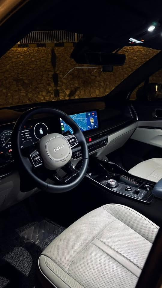👑 KIA SORENTO 2025 👑

عربية فيها كل حاجة تخليك تستمتع بالمشوار قبل ما توصل…

عداد 4000 كم فقط يعني راكب عربيه زيرو🔥

✔️ بانوراما
✔️ كراسي كهرباء
✔️ تبريد وتسخين كراسي
✔️ ذاكرة للكراسي
✔️ شنطة كهرباء
✔️ بصمة دخول وتشغيل
✔️ شاشة كبيرة + عدادات ديجيتال
✔️ حساسات أمامية وخلفية
✔️7 مقاعد ستوك
العربية فخامة وراحة وسواقة محترمة جداً، وحالتها تتوصف بكلمة واحده

للتواصل:
📞 01211984825
📞 01550585454

جروب الواتساب : 
https://chat.whatsapp.com/LwbECTl3geeFZKOIBS2ySY?s=cl&p=i&mlu=3


**إذا كنت صاحب هذا الإعلان وتريد حذفه لأي سبب، رجاءا أرسل رسالة إلى الدعم الفني**