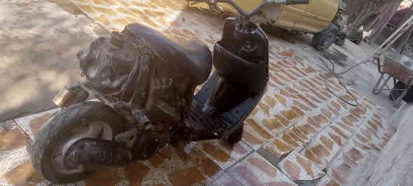 اخوان زعره للبيع بيه عطل بس عقل ويده مات بانزين هاثه رقمي الشراي يجي خاص او الاستفسار  علا الرقم ***********
