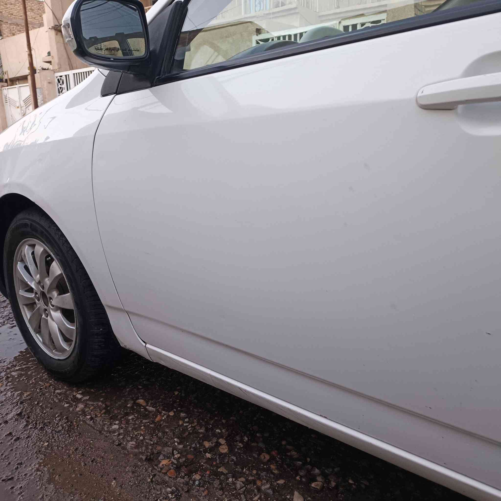 (السلام عليكم)
بي واي دي G3 موديل 2013 كير ومحرك بلاد مكفول اوتوو 
كهربائيات شغاله 
رقم بغداد انكليزي بأسمي تحويل ثاني يوم 
بصمه اشاير بلمري حداديه باتري جديد  تخم تاير جديد
لاضربه لاصبغ بس الهلات الخلفيه معمره        السعر : 58  وبيها مجال بسيط
مكاني واسط ( الكوت)
للأستفسار الأتصال : ***********
واتساب : ***********
