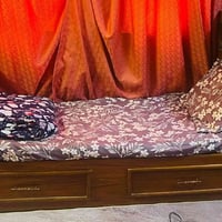 تخت نفر • ١٨٠سم • نظيف