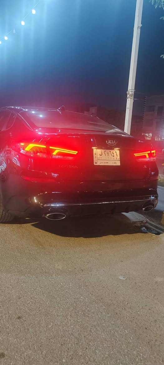 السلام عليكم
كيا اوبتما 
الموديل 2019 
الفئة S رياضي فول مواصفات 
كشنات جلد ومخمل اسود بلادي 
محرك 2400
بصمة تشغيل 
بصمة ابواب 
إشارات مري 
رادار امامي خلفي جانبي 
فول حساسات 
كامرة دوارة 
كراسي كهرباء 
أنظمة قيادة متعددة 
ويل 18 sport 
تحديد مسار 
ماشية. 71600 الف ميل قابل للزيادة 
السيارة وارد أمريكي صور الحادث مرفقة بالمنشور. مكفولة من الصبغ و التبديل بيها كد شبر بالباب خلف السايق وصبغ دعامية امامية 
السيارة جدا نضيفة جاهزة
 مكان السياره  بغداد حي الجهاد الضباط
رقم وهزة وسنوية قبل سبوع كملناها جديدة 
***********
*********** متوفر واتساب
