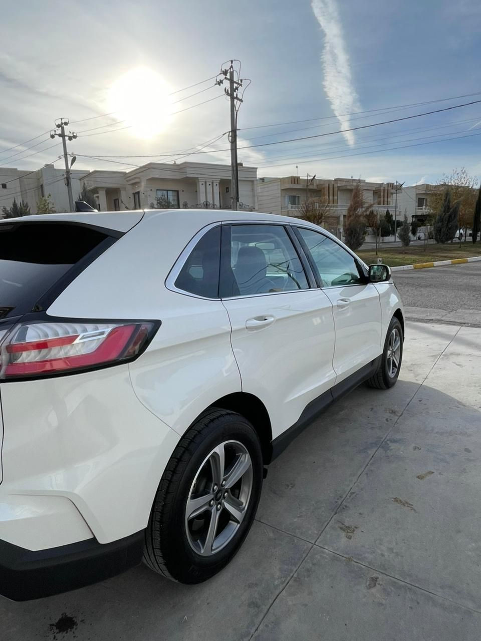 فۆرد ئیدج 2024 SEL AWD  فول فول 

ڕەنگی سپی 
شغال، پانۆراما، سندوق کارەبایی، کوشن هیتەر و سوکان هیتر، بەصمە، درگا بەصمە، ئۆتۆ ستۆپ
، ئۆتۆ هۆڵد، برێک بصمە
شاشە گەورەی تێسلا،کاميرە 
ڕاداری لاکان ئاوێنە ڕادار، دەبڵ ئەکسل،
تەبرید مرکزی، ٣٩ هەزار کم ڕۆێشتووە
لایت لید و عەدەسە، دەبڵ گزۆزە، چەندین مواسەفاتی تر…
یەک دەست، بە ناوی خۆمانە،
گێڕ و مەکینە و ئەکسلی بەشەرت

نرخ: نامە بنێرە یان تێل بکە 

مەکینەی 20ی تۆربۆ 
بێ بۆیاخ 

ژ. مۆبایل
0750 122 31 21
