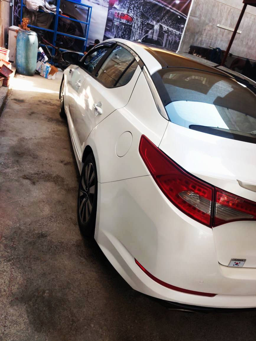 السلام عليكم
اوبتيما 2013خليجي
مكينه 2400
ماشيه 178
السياره فول 
بصمات 
بانوراما
تحكم كشن كهربائي 
تحكم سترن 
حداديه فول 
تايرات جدد
تبريد تدفئه
السياره ناعمه وحلوه 
وكاله بسمي 
بيه رشات صبغ 
السعر 105وبيه مجال قليل 
***********
مكاني الرفاعي
