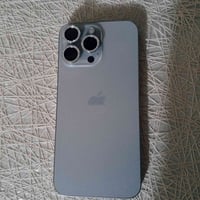 بيع ايفون 15pro maxضمان الجهاز مع الكارتونه مالته ابد ما مفتوح ولا ملع...