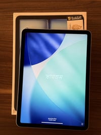 : iPad Air6 M2 (11 inch) بحالة  ممتازة  المواصفات الأساسية: • المعالج:...