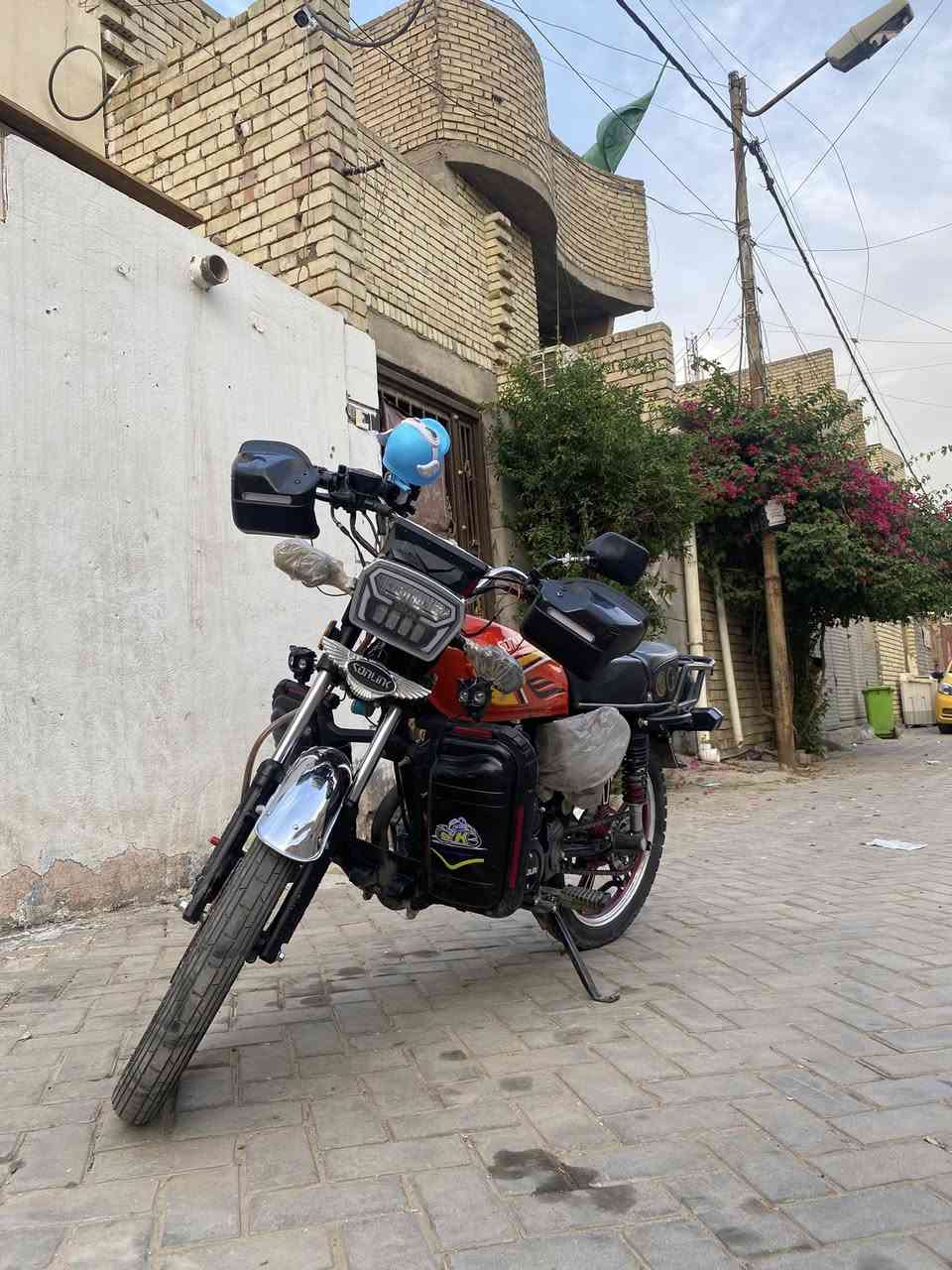 سلام عليكم شباب شوفه كبال عنيكم نضيفه من كلشيي تجي جيب فيترافحص لا تعبني برغي ما مفتوح اكفلك مكينه سعر750بيه مجال حك جيه مكاني مدينه صدر رقم ***********
