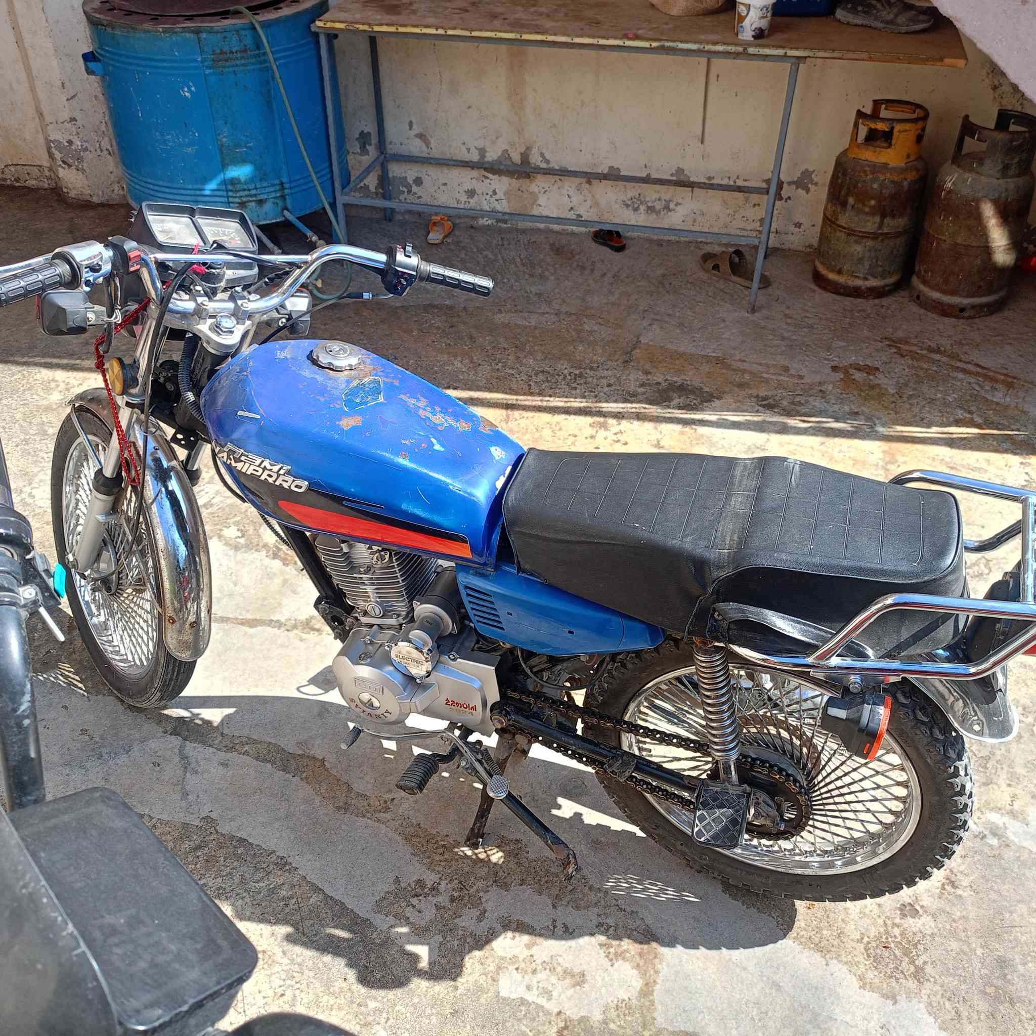 ايراني البيع 
موديل 24
مابي عيب 
السعر 350وبي مجال 
***********
