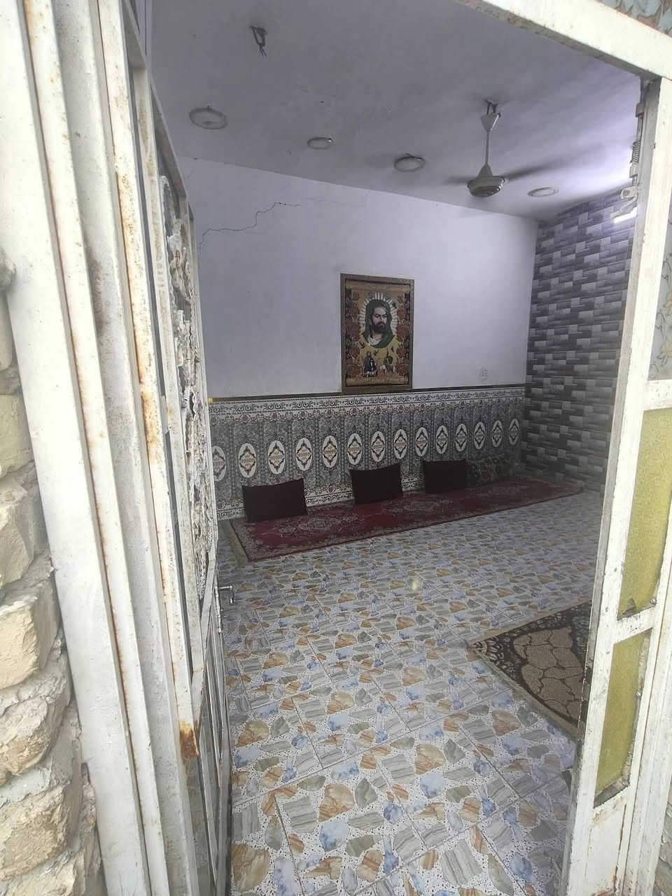 سلام عليكم بيت للبيع ميت متر مريع سبع قصور شارع ابو فارس تبليط مجاري وكهرباء ماي كافة الخدمات السعر خاص  ***********وتساب ***********
