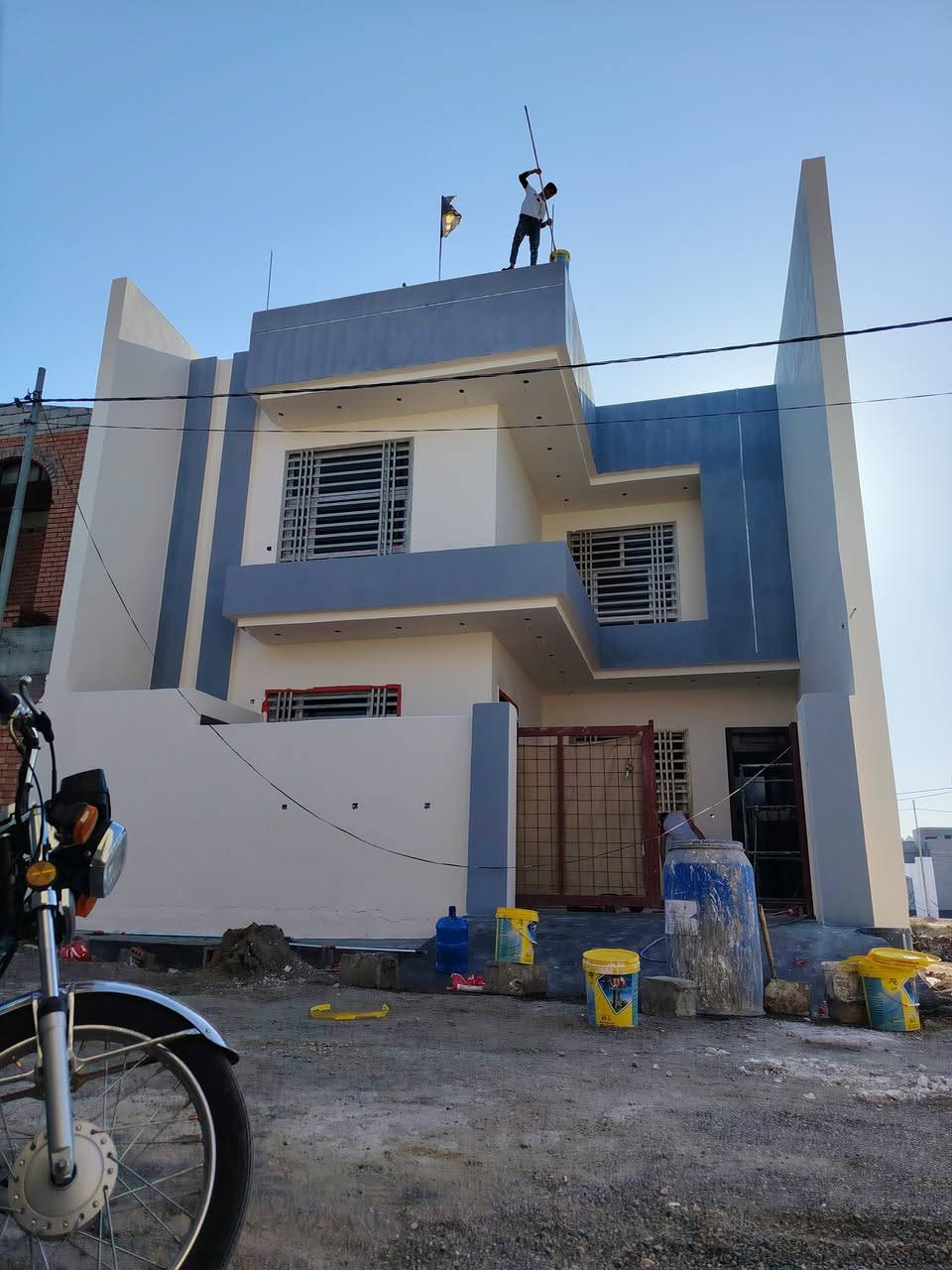 كل ماهو جديد تجدونه في محلات الطائي الاصباغ والديكور العنوان ديالى بلدروز مجاور مدرسه الفتوه شارع العام 
اعمال استاذ المعدل 
@ابو خليل  ***********
