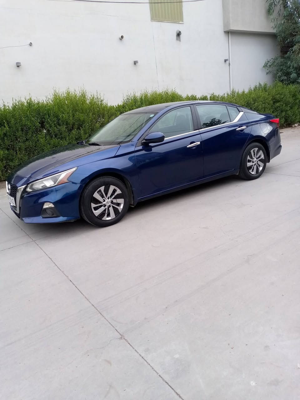 نيسان التيما موديل ٢٠١٩ سنويه جديد دفتر بنزين بي سيارة بسمي ضرر جمرلغ وبونيد بدون دواخل والباقي بشرط سعر ١٣٨ مكان كركوك رقم الهاتف *********** والزين *********** شراي يخابر
