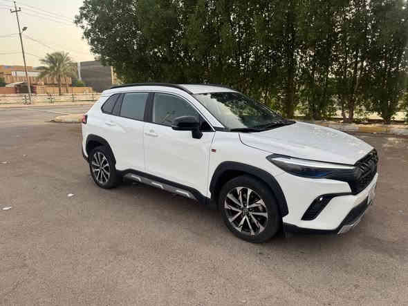 السلام عليكم 
من رخصة الادمن 
شباب إذا تقارن بوارد الصين المنشور موالك
للبيع 
2023 Toyota Corolla cross GR hybrid 
1,800 cc
FWD
2023 تويوتا كورلا كروس GR هايبرد
وارد اوربي فئة مميزة GR
محرك 1,800cc 
لون ابيض ثلجي
دفع امامي 
لايتات امامي  LED + عدسة تحكم auto 
بك لايت خلفي LED
بلوجكتر LED 
دشبول دجتال بالكامل + متغيير 3 اشكال 
مري شفط + اشاير 
ويل 18
رادار امامي 
كامرة خلفية 3 وضعيات 
كشنات جلد وقماش مطرز احمر خاص بالفئه
نظام محافظة على المسرب ومانع تصادم +مثبت سرعة تفاعلي 
أنظمة قيادة عدد 3 بالإضافة إلى EV مود
منفذ USB + type c عدد 4
قطعتين تبريد
انارات LED مخفية بالأبواب وحامل الاكواب 
انارات الداخلية LED بالكامل 
شاشة داخلية حجم 16
السيارة كلش مميزة مختمة GR من كل مكان 

السيارة نطخت باب السايق والجاملغ الامامي وتبدل نفس اللون وبيها بارد بالبنيد وهلال الجاملغ والضربة خارجية بدون دواخل بدون صبغ بدون ايرباك 
السيارة داخلة كلين للعراق وجانت ماشية 21,000 km وهسه ماشية 79,000 km
موقع السيارة الفلوجة 

للاستفسار

***********
***********
