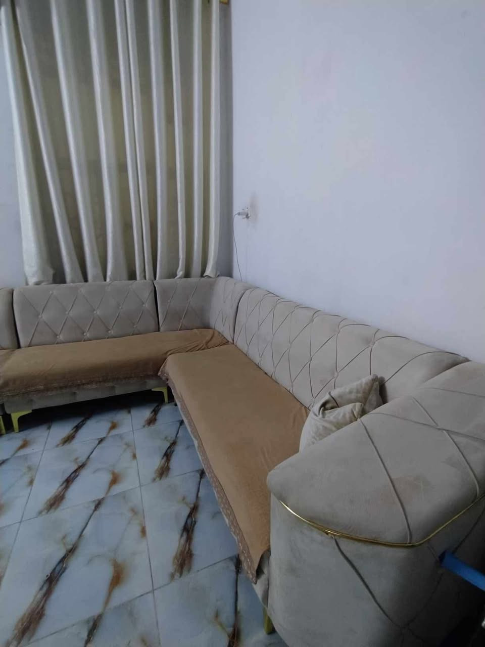 تخم للبيع و جرباية نفر نجارة اخت الجديدة 
مكانهم محاويل حي النور


**إذا كنت صاحب هذا الإعلان وتريد حذفه لأي سبب، رجاءا أرسل رسالة إلى الدعم الفني**