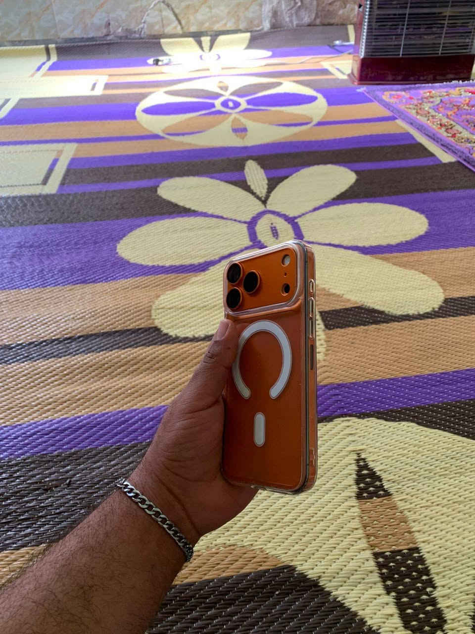 ذاكرته 256 13 برو ماكس
بطاريته 50 بلادي الجهاز ممبدل بي اي قطعه
ضهر مفطور فقطط
مخليله كفر 17 
فيس ايدي شغال كله شغال الجهاز سعره 500 وبي مجال مكاني نجف حي الميلاد 
*********** واتساب ولخاص مفتوح
