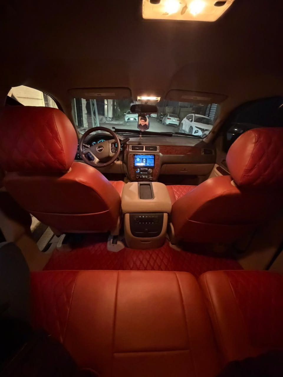 السلام عليكم العزاز تاهو 2009 اي لتي كفالة عامة للخير رقم سليمانية سيارة جاهزة للخير حدادة كير تبريد مكينة كلة جديد 
مكان السيارة البصرة للستفسار الاتصال *********** واتس 
او اتصلل السعر 105 وبيها مجال للطيبين ملاحضة : بيها تضليل 
امريكي اصلي شرط اذا مو اصلي اشدلك اصلي
