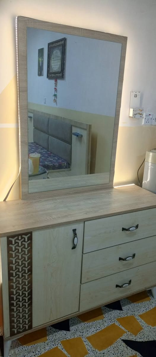 غرفه نوم للبيع نضيفه كلش السعر 450 بيها مجال


**إذا كنت صاحب هذا الإعلان وتريد حذفه لأي سبب، رجاءا أرسل رسالة إلى الدعم الفني**