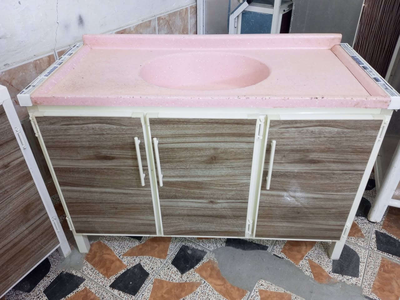 يا رزاق للبيع السعر 550 مترين أو نص السنك مرمر متر أو ربع الشراي يراسني خاص ادزله  الفيديو والعنوان ***********
