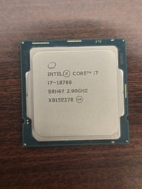 معالج • Intel i7 10700
