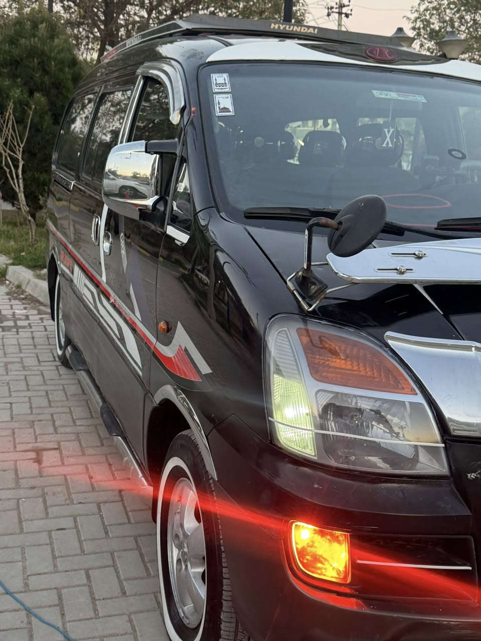 ستاركس مسكر اوتوماتيك 2007 سياحي 
بيها فقط جاملغ خلف سايق كلير بدون ضربه شرط الفحص صوره سونر مرفق بالمنشور / شواصي بلاد بدون تعمير ع وضع شركه / تخم تاير جديد / تبريد تدفئه بشرط /دوشمه جديد / سنويه لحد 2028 / مصفره هيئه وغرامات/ درع امامي وخلفي / سيبايه طياري / دوسات / شاشه ايباد / سياره جاهزه من الاخير بالواقع احلى من الصور 
السعر 92 وبيها مجال 
مكاني ديالى / خانقين
***********
