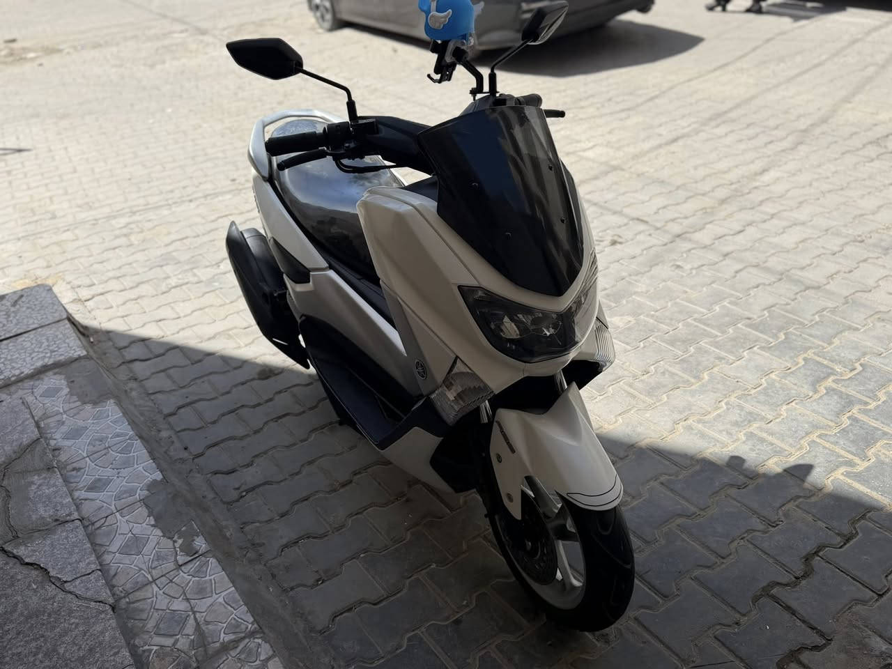 سلام عليكم للبيع nmx مكينه 125 دراجيه جديده قبل شهرين اخذتها من معرض الدبي ماشيه 22 نضافه 100‎%‎ مكفوله من كلشي بيع فقط السعر 16 وبيها مجال مكاني بغداد الاعظميه رقمي ***********

