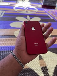 آيفون XR • ١٢٨ • بطارية ٨٠٪