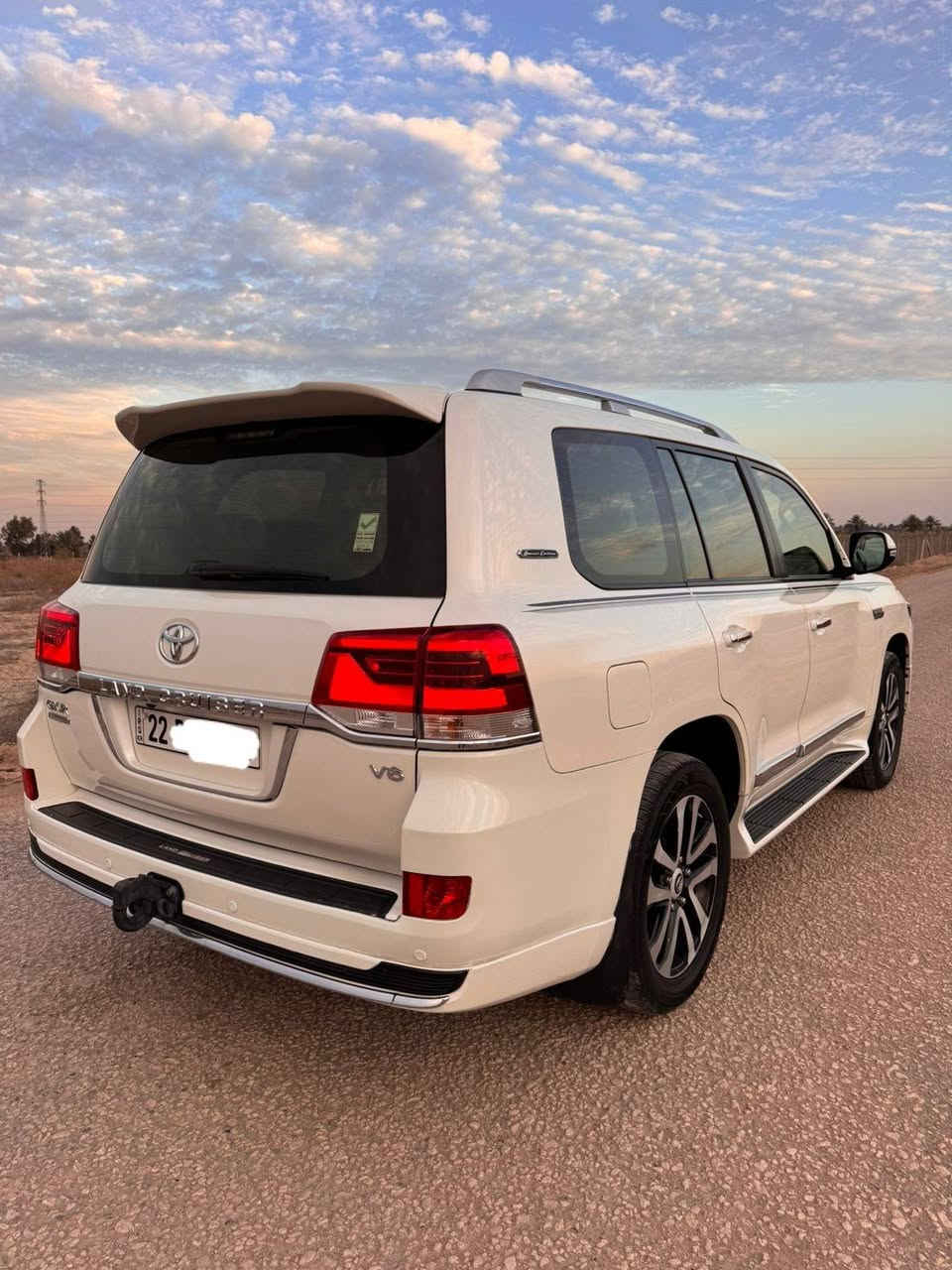 السلام عليكم للبيع 
 لاندكروز موديل 2019 ساز باب اول رقم أربيل الجديد بسمي تريد تحويل أو وكاله سياره مكفولة كفاله عامه من صبغ والتبديل وفتح. 
فول مواصفات 1/1
بصمه تشغيل
5بصمات ابواب 
فتحه سلايت
كشنات ثنين كهرباء ثلاث حركات 
كشنات جلد اصلي
عداد لكزز
زراكات
اشارة لكزز
مري قلاب
مري شفط
جنطه شفط
شاحن 
دبل ماوس
مثبت سرعه
سبعه راكب
ثلاث قطع تبريد
مطفايه حريق
محرك V6 
8ايرباك
حساس امامي
حساس خلفي
تحكمات ستيرن كامله
كامرة دوارة
وباقي مواصفات ساز معروفه. 
 ماشيه.(65)الف حقيقي
السعر (520)ورقه $ وبيها مجال 
اللاستفسار اتصل على الرقم
*********** مكاني بابل
ملاحظة أنا مكلف بالنشر فقط.
