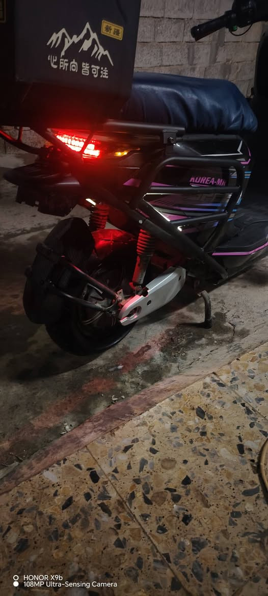 سلام عليكم اخوان دراجه للبيع نضيفه كلش مابيه اي نقص 6 بطاريات الملف 2000   سعر 700 وبيه مجال


**إذا كنت صاحب هذا الإعلان وتريد حذفه لأي سبب، رجاءا أرسل رسالة إلى الدعم الفني**