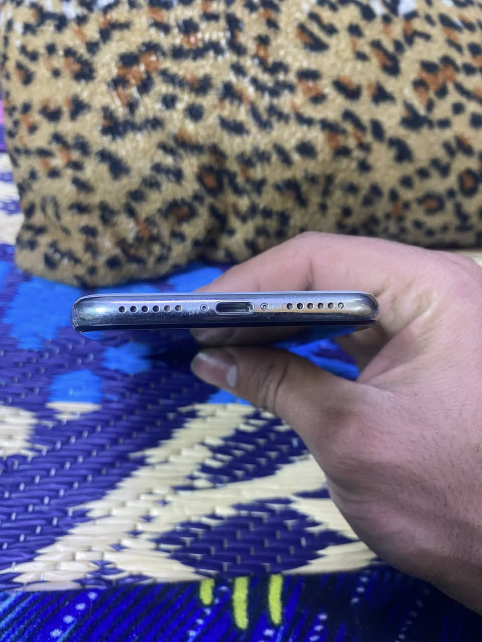 ايفون اكس للبيع
ذاكره 256 
بطاريه 72 
نموذجm
مبدل شاشة اصليه فقط 
السعر 175  
مكاني بغداد مدينة الصدر 
***********
