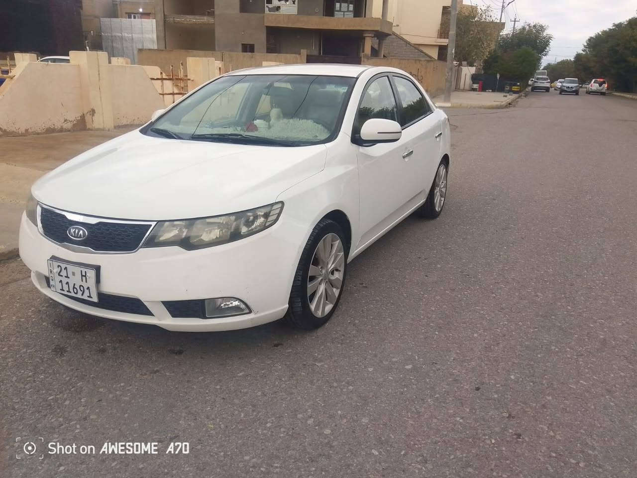 سلام عليكم  سيراتو ٢٠١١ للبيع خليجي.سنوية.ورقم.جديد.
سيارة بدون صبغ سياره جاهزه من كلشي بدون اي نقص سعره ١٠٨ بيها مجال قليل عنوان خانقين *********** خناقين, ديالى
