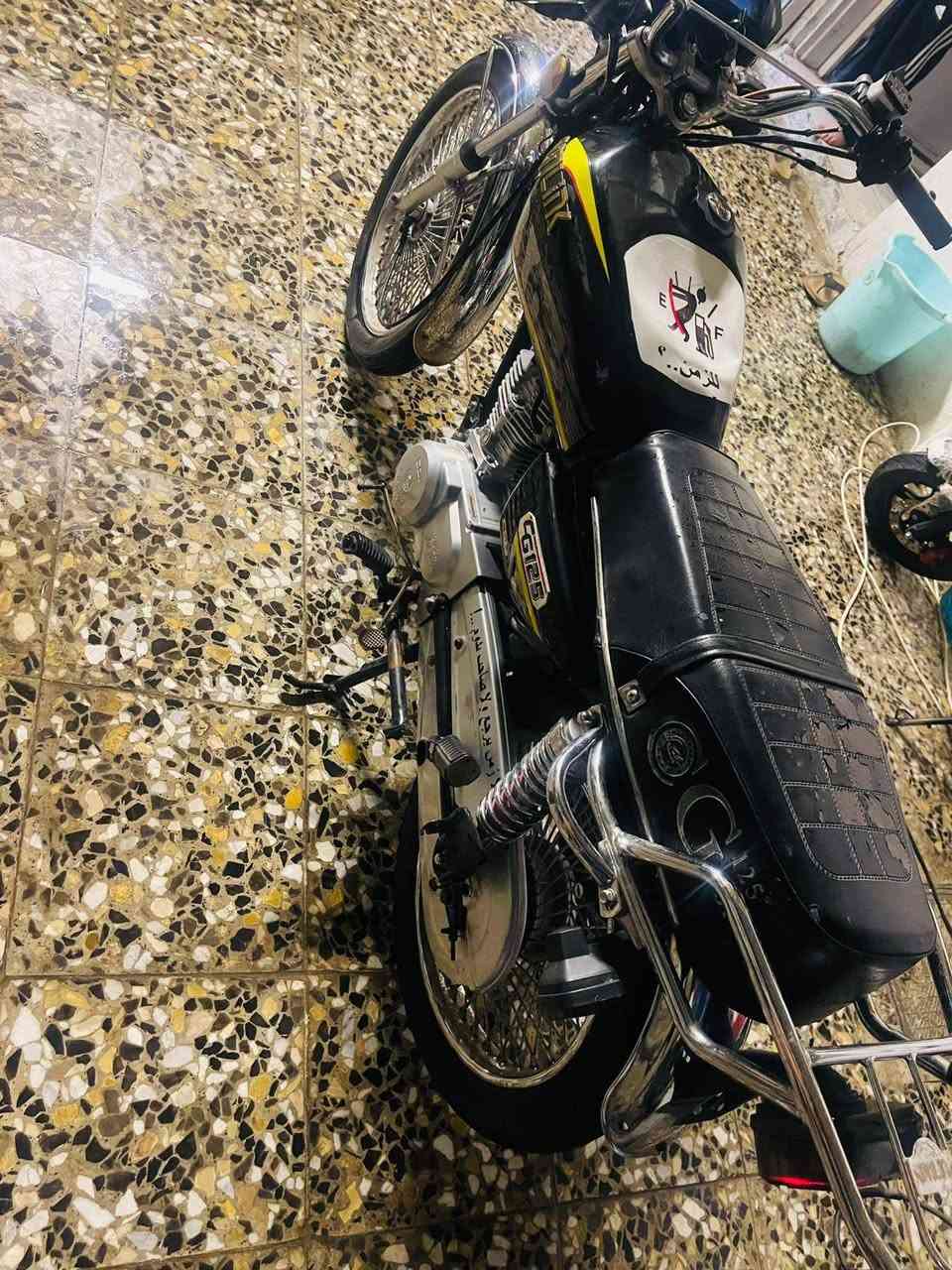 سلام عليكم دراجه يراني 24 نضيفه وجاهزه عوزه شاشه فقط اوراق كامله
كهرباءيات كله شغاله فول مكينه مامفتوحه جاهزه سعره 600وبيه مجال قليل للشراي مكاني بلجادريه رقم***********
