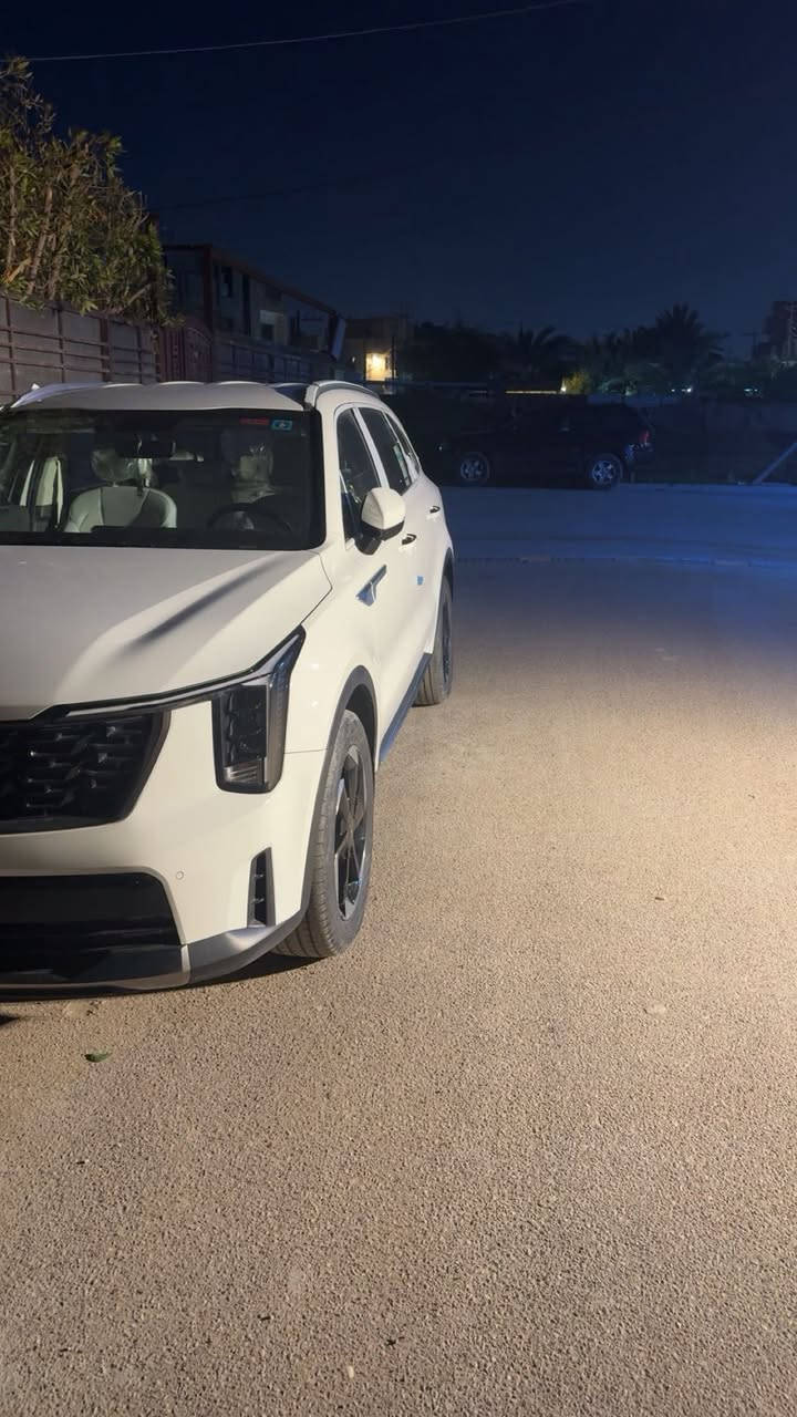 سورنتو 2024 خليجي
ماشيه 9500 رقم انكليزي 
السياره جديده جدا بيه 3 قطع بارد جدا بسيطات 
محرك 6 سلندر 
كير ماوس
داتوشو
حساسات
كراسي خلفيه كهربائي 
كراسي كهرباء 
جنطة كهرباء 
بصمة وتشغيل عن بعد
شاشة متصلة تعمل بنظام بلي كار نفيكيشن
انارة ليزرية داخلية متغيرة الالوان 
اللايت عالي ناصي زنون 
لد نهاري ليزري امامي 
بك لايت ليزري LED
هندبريك دكمة 
اوتو هولد 
درايف مود
مانع انزلاق
مساعد منحدرات
شحن وايرليس بلوتوث 
تحكمات ستيرن فول 
حساسات امامي خلفي 
كامرة دوارة
تبريد 3 قطع مع تحكم منفصل للخلف 
السيارة استيراد الشركة الدولية لوكالة كيا 
ضمان 5 سنوات
السعر 295 وبيها مجال بسيط
***********
مكانها بغداد الاعلام
