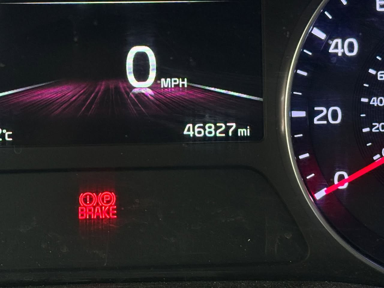 السلام عليكم كيافورتي موديل 2023 كفالة عامه تغرير غرق وكلشي شغال بيها بدون تبديل ولابرغي جديده السياره مكينه كير تبريد حداده رقم بصره معوقين مكان السيارة بصره السعر 160 ورقه ***********
