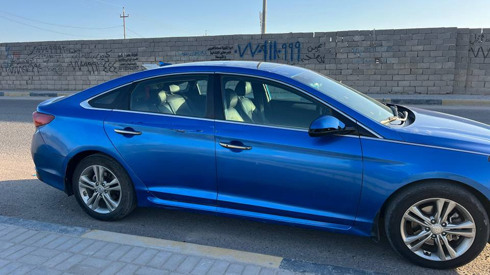 سلام عليكم
سوناتا موديل 2019 وارد امريكي  فول مواصفات
لون ازرق مميز  سيارة بسمي رقم جديد بصرة سنوية تنتهي ب2031
السعر 110 بيها مجال كلش بسيط

مواصفات/
1-محرك 2400
2-فتحة سقف
3-بصمه
4-بصمة ابواب مع صندوك
5-تبريد خلفي 
6-رادار بلمري جانبي 
7-شاشه كبيره +كار بلي+GPS+بلوتوث +اتصال 
9-مقعد امامي كهرباء 
10-مقاعد جلد 
11-تدفئة مقاعد
12-ثلاث وضعيات قياده ECO+NORML+SPORT 
13-فول تحكم ستيرن 
14-لد زنون ليلي 
15-شاشة اعطال 
16-مثبت سرعه 
17-حساس اطارات +اشاير بلمري+,سياره دبل كزوز 
أو بعد هواي مواصفات ما ذكرته 
ماشيه 88  

السيارة مصبوغة حزام 
 السيارة مكفولة من العيب الشرعي 

لاستفسار*********** البصرة, العراق
